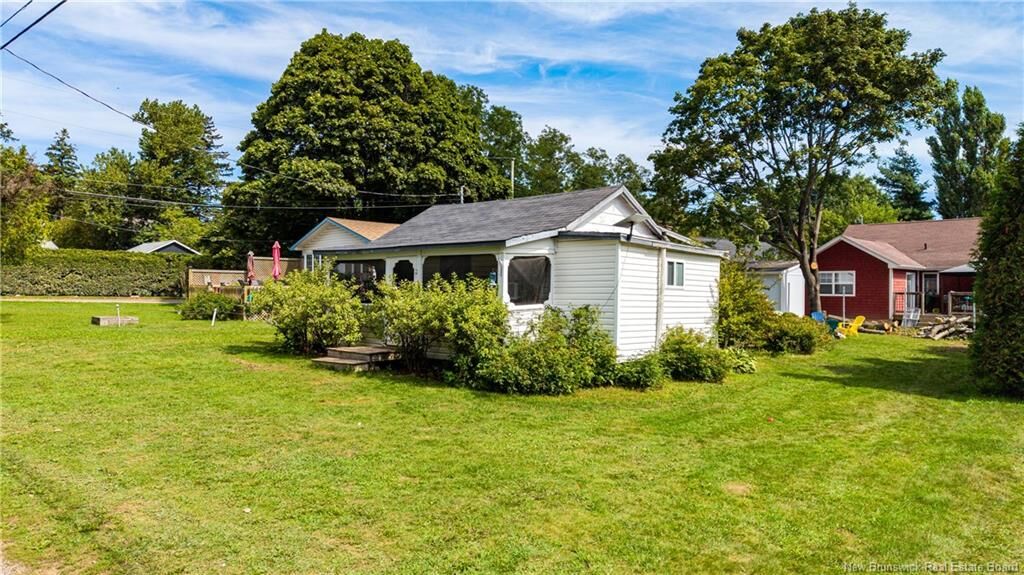 Property Photo:  27 Satinwood Avenue  NB E4P 5B3 