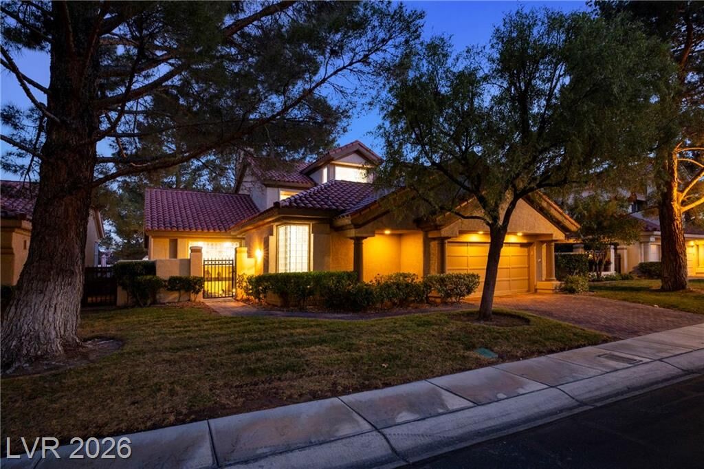 Property Photo: 8271 Turtle Creek Circle NV 89113