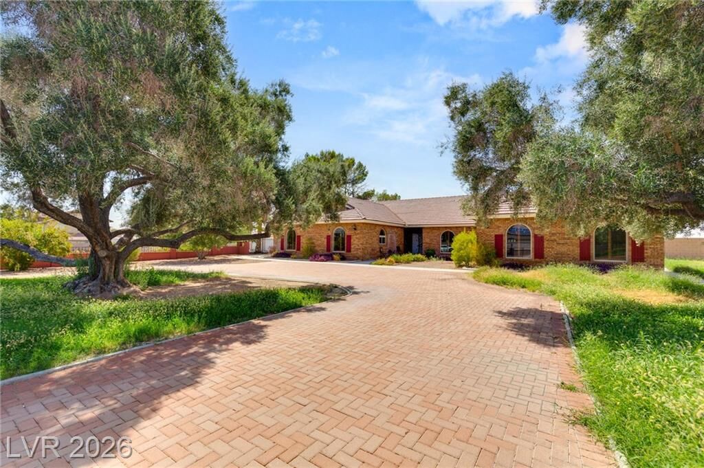Property Photo:  8385 West La Madre Way  NV 89149 