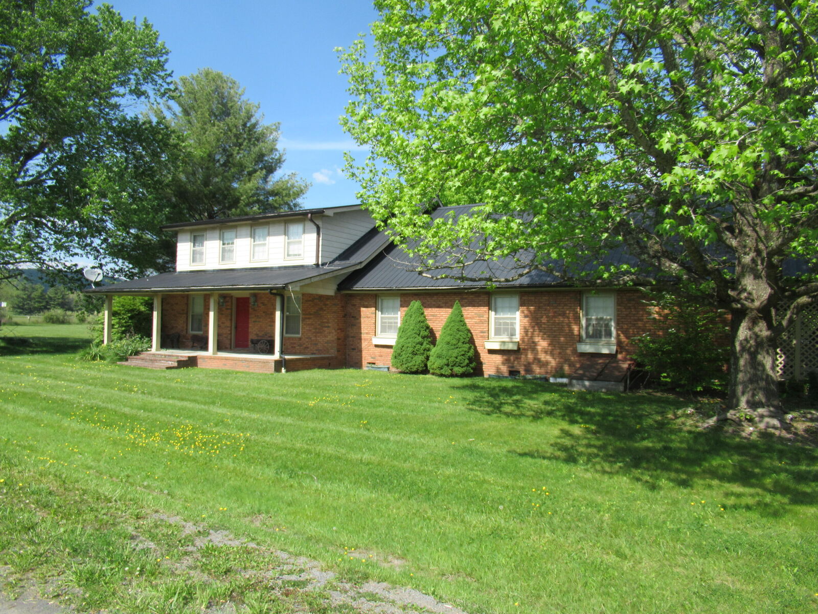 Property Photo: 15415 W Midland Trl WV 24931