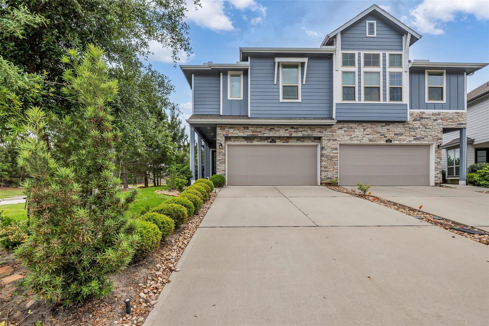 Property Photo:  662 Aspen Falls Court  TX 77304 