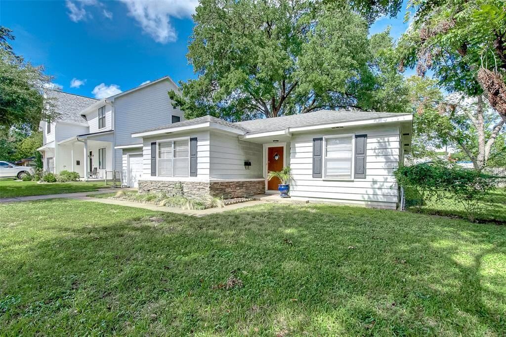 Property Photo:  8518 Forum Drive  TX 77055 