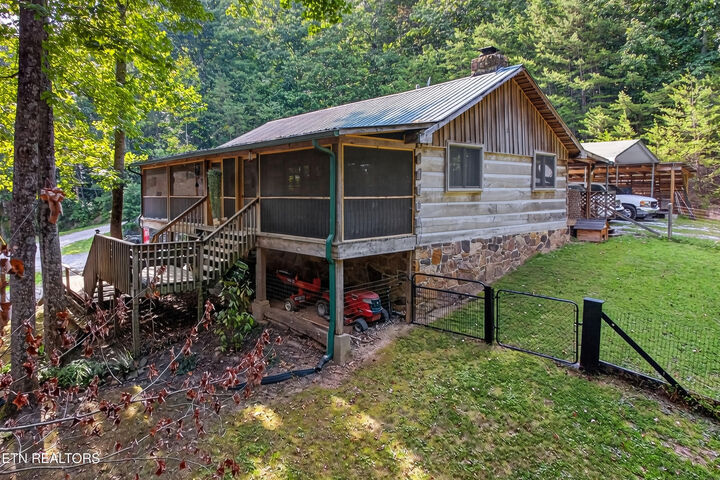 Property Photo:  5919 Atkins Rd  TN 37918 