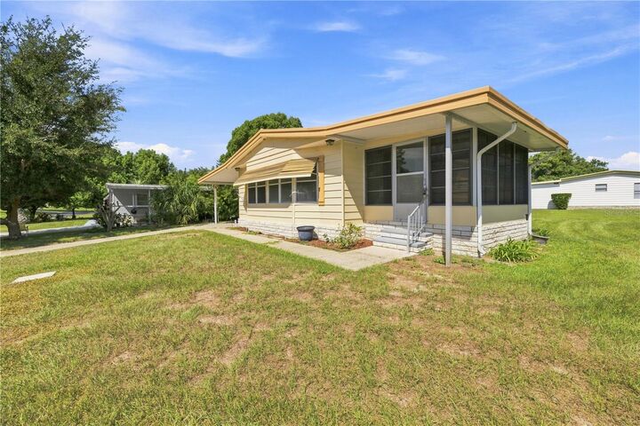 Property Photo:  3417 Wax Myrtle Circle  FL 32798 