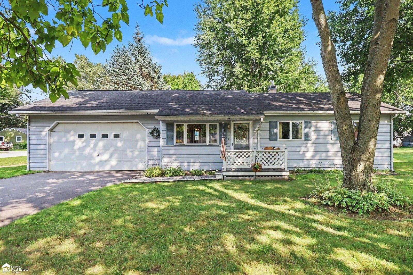 Property Photo: 314 N Saginaw Street MI 48457-9744