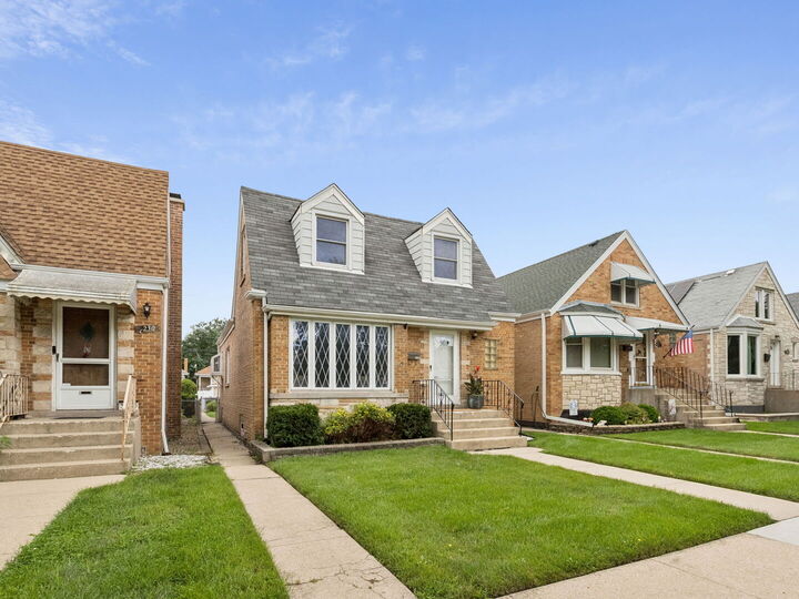 Property Photo:  3232 N Nottingham Avenue  IL 60634 
