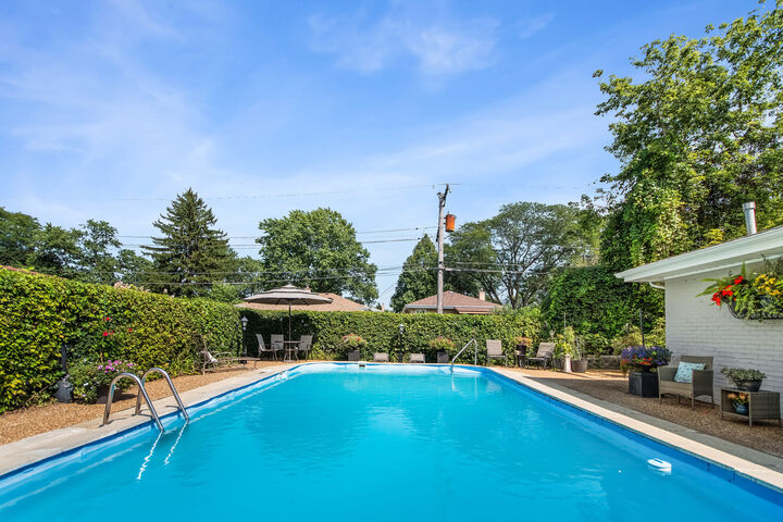 Property Photo: 8315 Parkside Avenue IL 60053