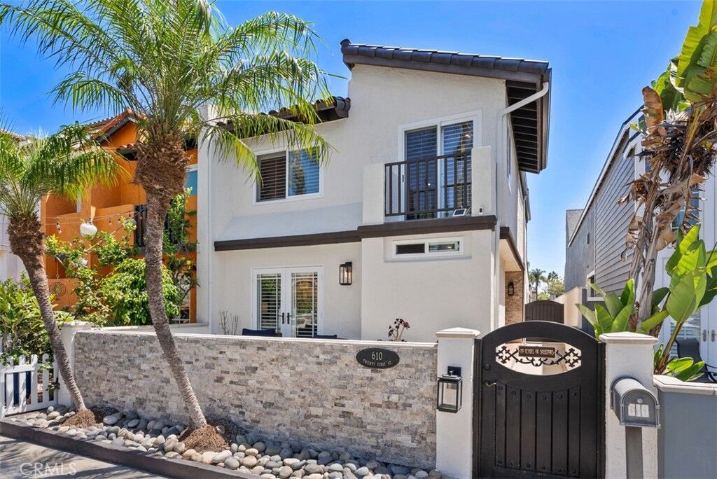 Property Photo: 610 21st Street CA 92648