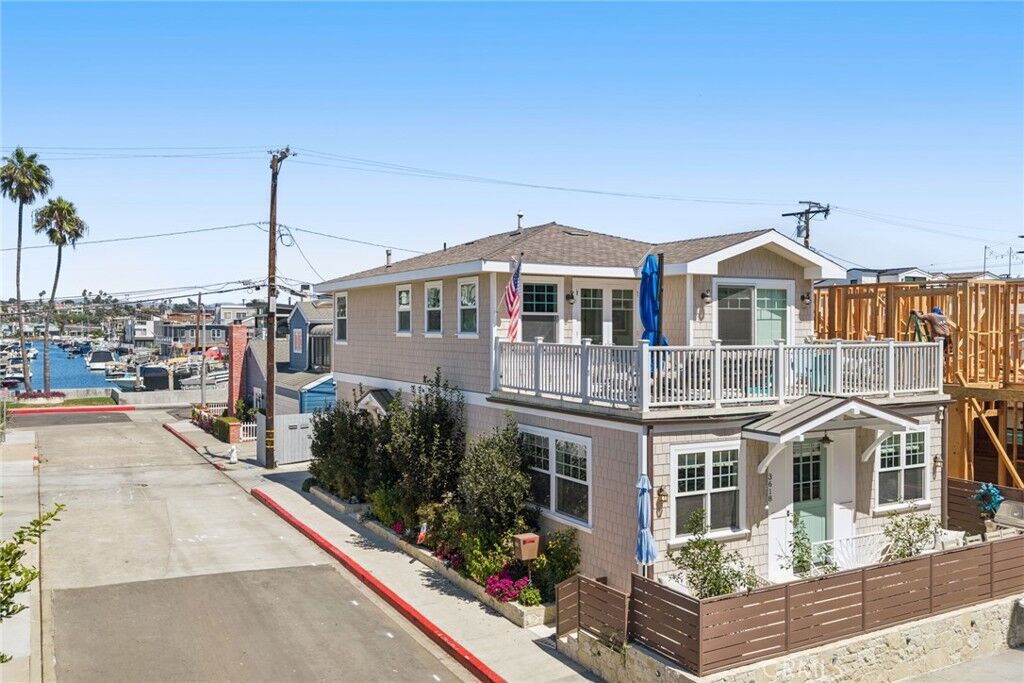 Property Photo:  3618 Park Lane  CA 92663 