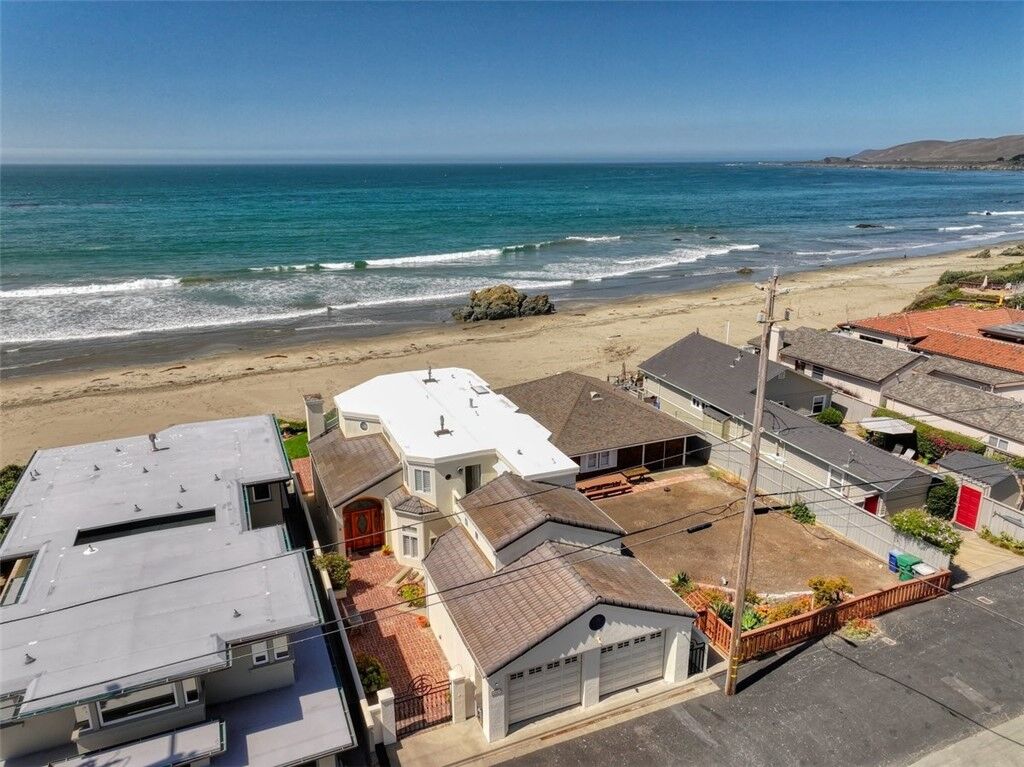 Property Photo:  900 Pacific  CA 93430 