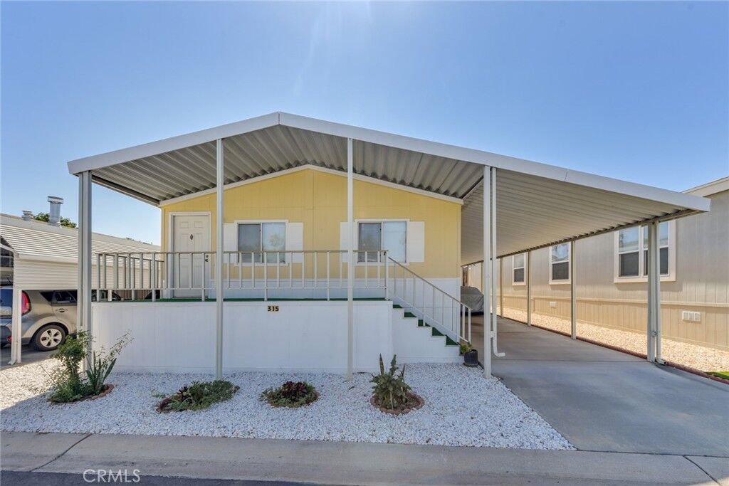 Property Photo:  4000 Pierce 315  CA 92505 
