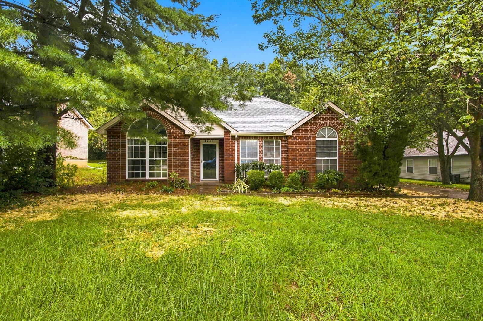 Property Photo: 2283 Joann Dr TN 37174