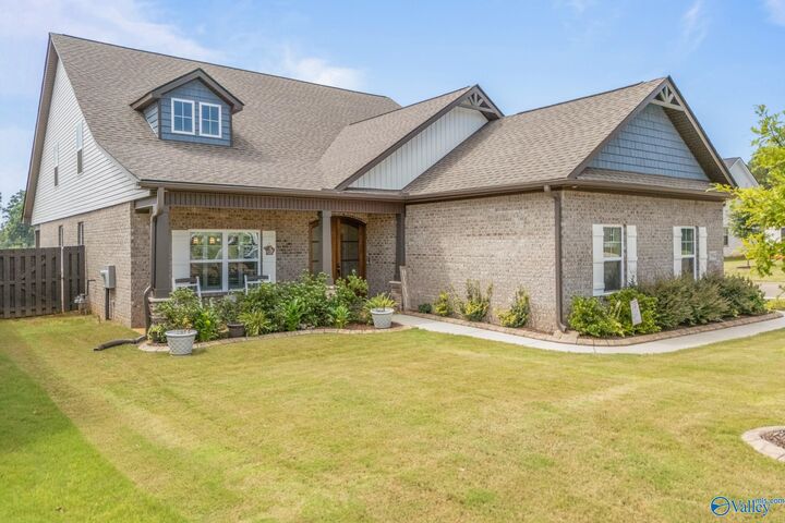 Property Photo:  19904 Pebble Brook Lane  AL 35611 