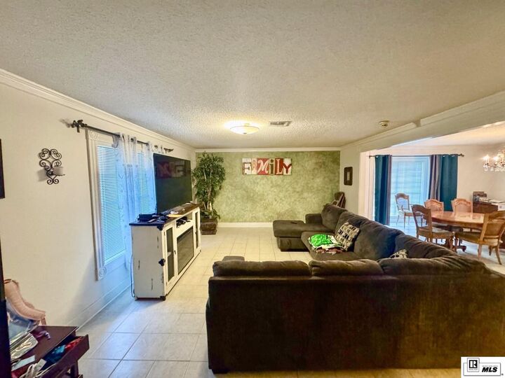 Property Photo:  102 Myrtle Street  LA 71269 