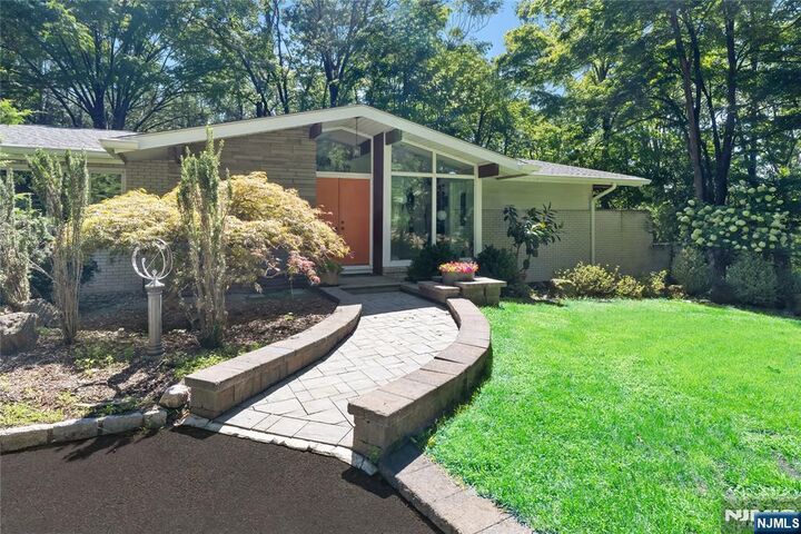 Property Photo:  1291 Washington Avenue  NJ 07676 