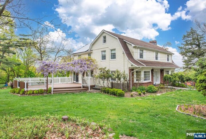 Property Photo:  839 Rifle Camp Road  NJ 07424 