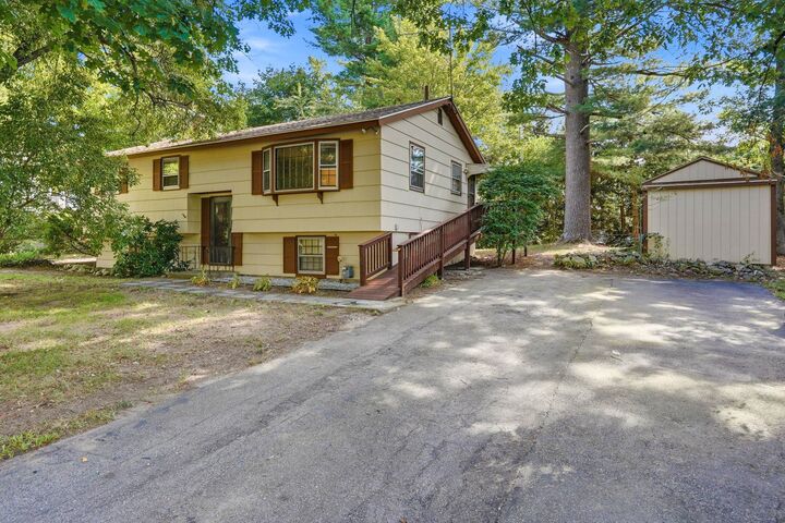 Property Photo:  98 Conant Road  NH 03062 