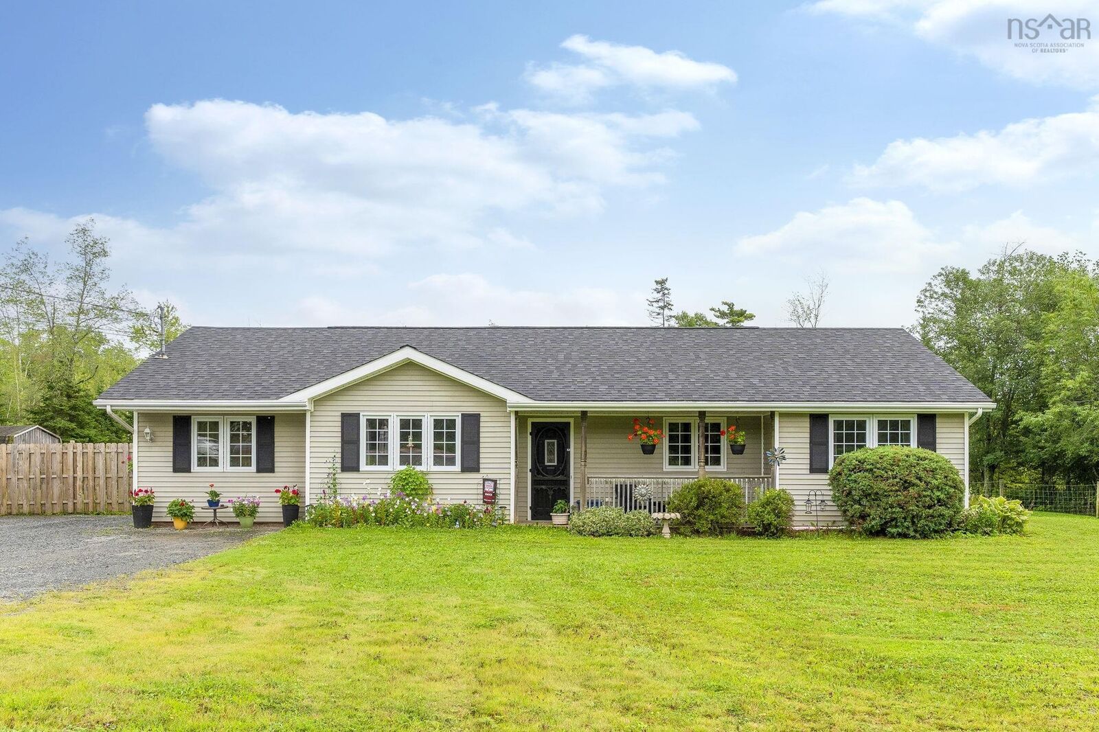 Property Photo:  18951 Highway 2  NS B0N 2J0 