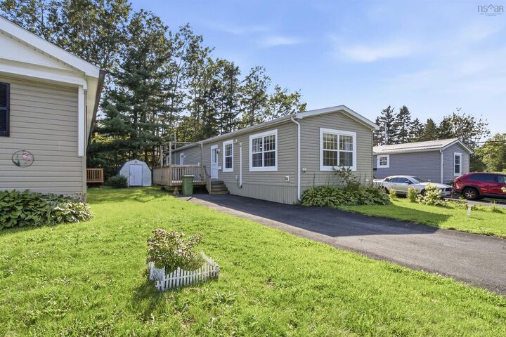 Property Photo:  20 Century Street  NS B4E 1C5 