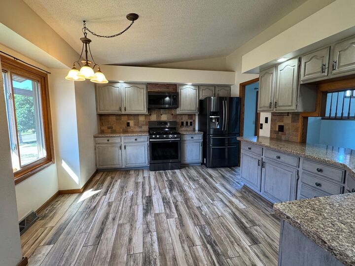 Property Photo:  4002 Oak Knoll Drive  WI 54701 
