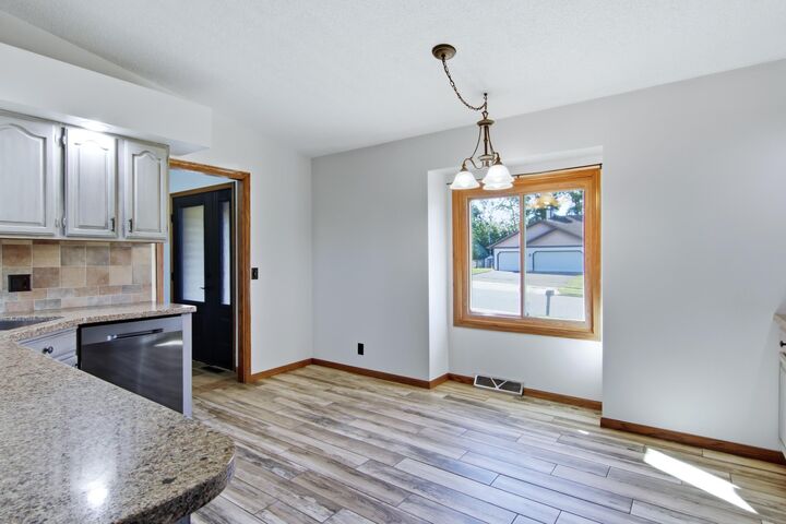 Property Photo:  4002 Oak Knoll Drive  WI 54701 