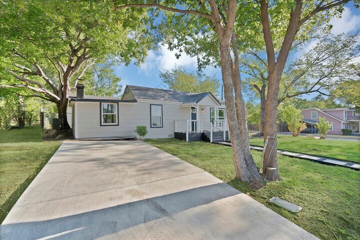 Property Photo:  5500 Dartmouth Avenue  TX 76114 