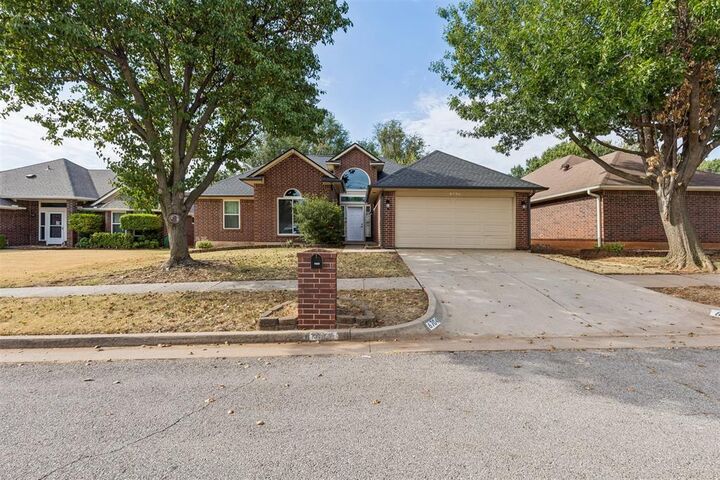 Property Photo:  6704 NW 131st Street  OK 73142 