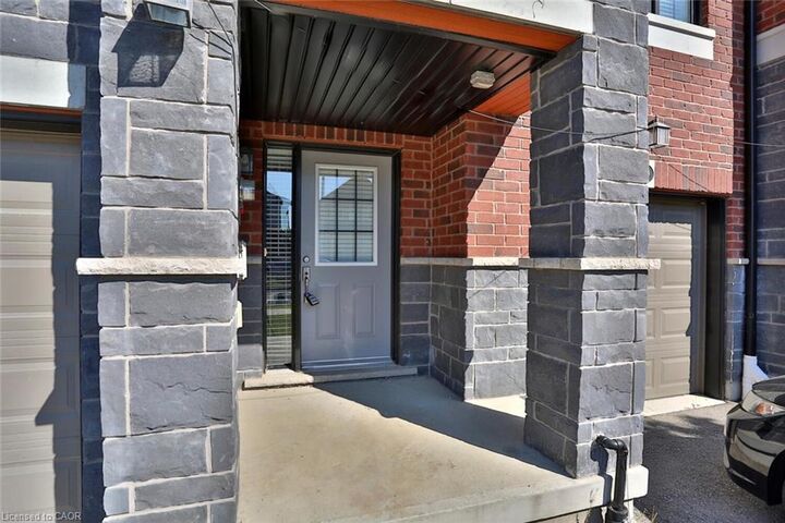 Property Photo:  27 Sportsman Hill Street  ON N2P 0J2 