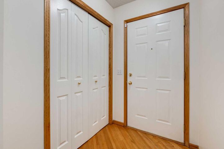 Property Photo:  59 Mt Aberdeen Manor SE  AB T2Z 3N8 
