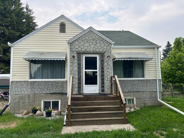 Property Photo: 4517 53 Street AB T9X 1X9