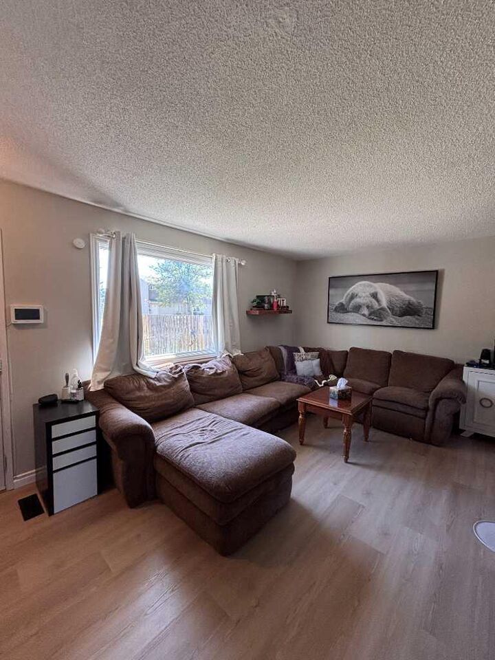 Property Photo:  65 Lafayette Boulevard W 6  AB T1K 3Y4 