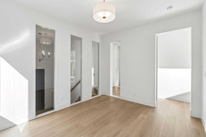 Property Photo: 140 Crestridge Terrace SW AB T3Z 3N1