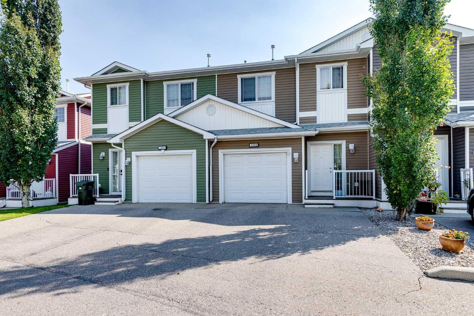 Property Photo: 800 Yankee Valley Boulevard SE 1302 AB T4A 2L3