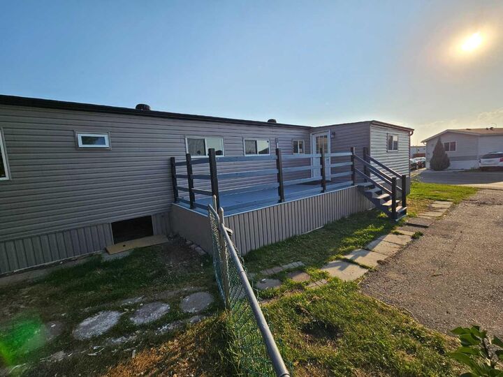 Property Photo: 1101 84 NE 71 AB T2A 7X2