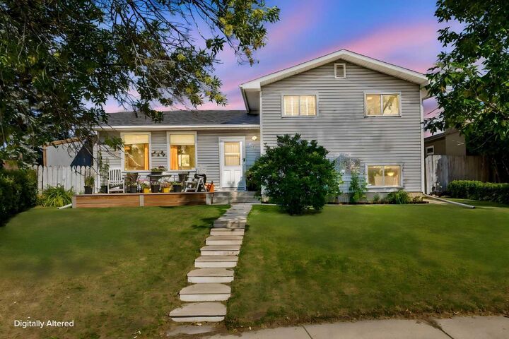 Property Photo: 204 Rundleridge Drive NE AB T1Y 2K4
