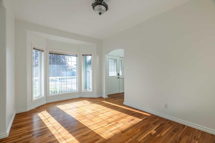 Property Photo: 224 Williams Drive AB T9K 5H2