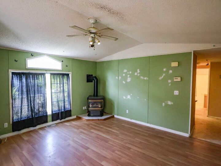Property Photo: 6024 Spruce Crescent AB T4K 1G6