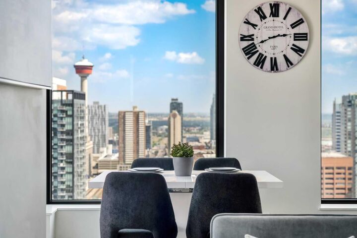 Property Photo: 1010 6 Street SW 3006 AB T2R 1B4