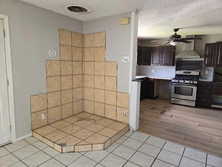 Property Photo:  5008 56 Street  AB T4T 1E8 