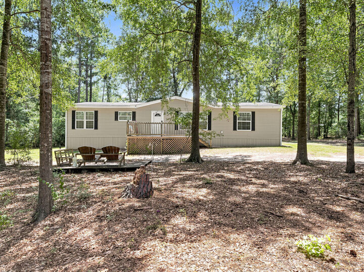 Property Photo:  180 H Roberts  LA 70634 