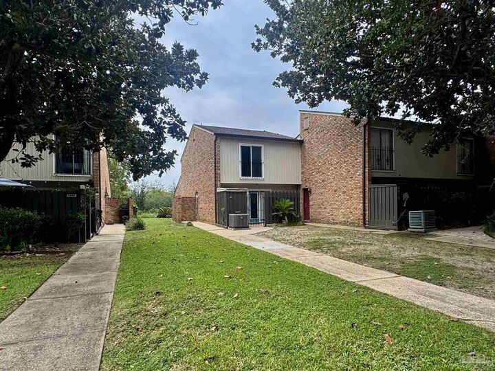 Property Photo:  4808 Huron Dr  FL 32507 
