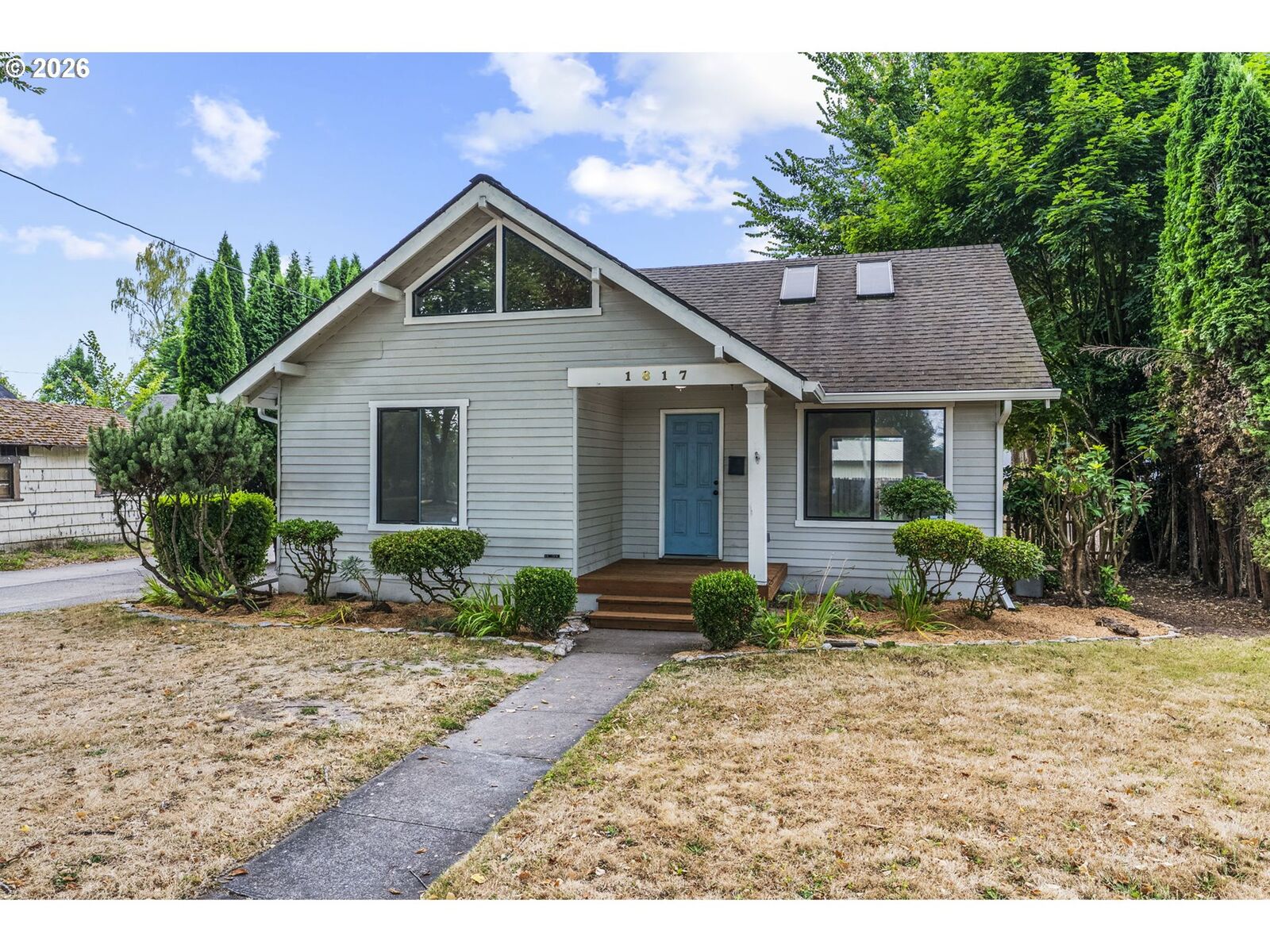 Property Photo:  1817 Nichols Blvd  WA 98632 