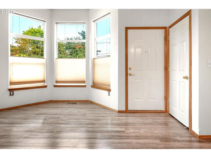 Property Photo: 10324 NE Fargo St OR 97220