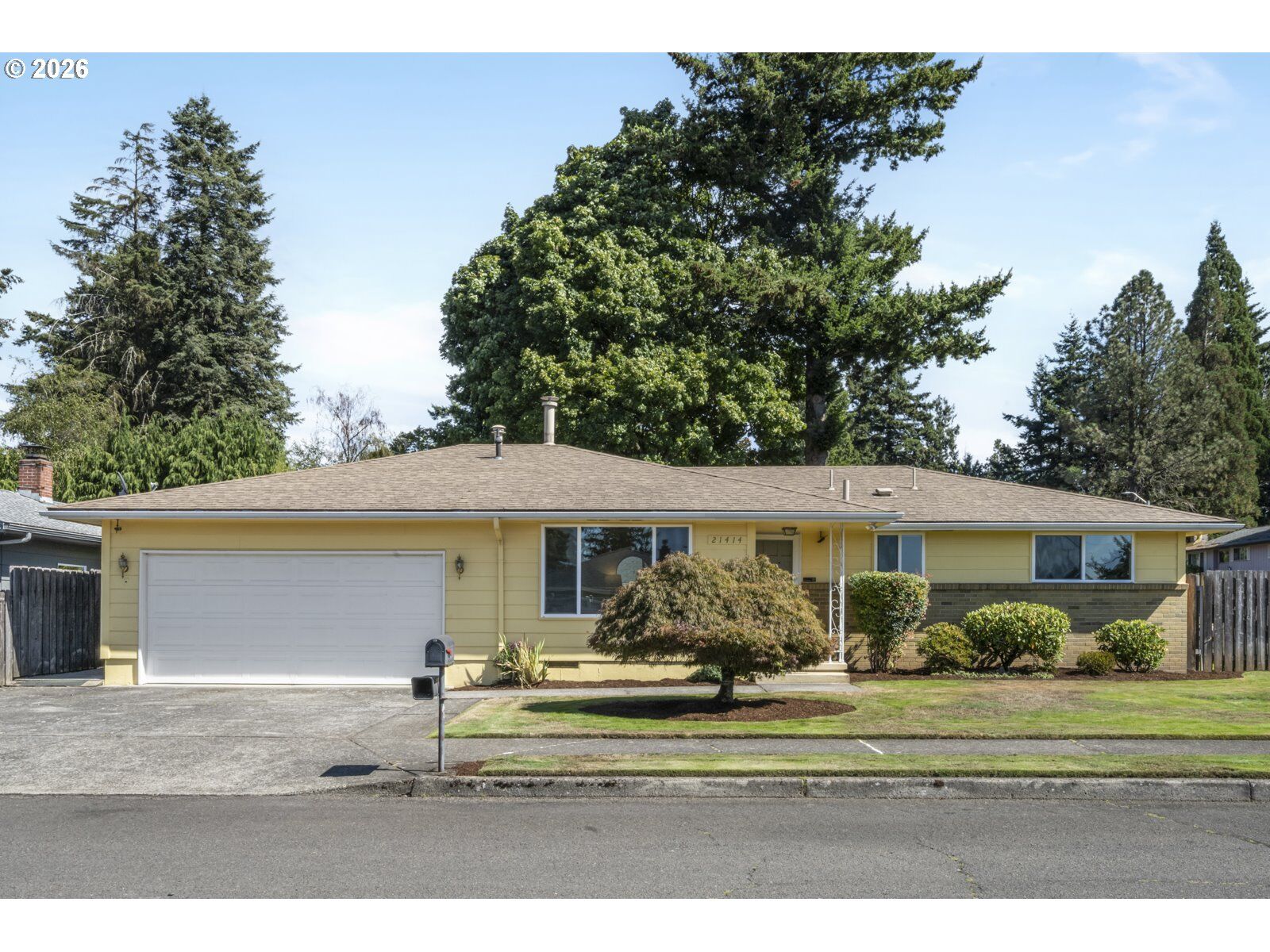 Property Photo:  21414 SE Salmon St  OR 97030 