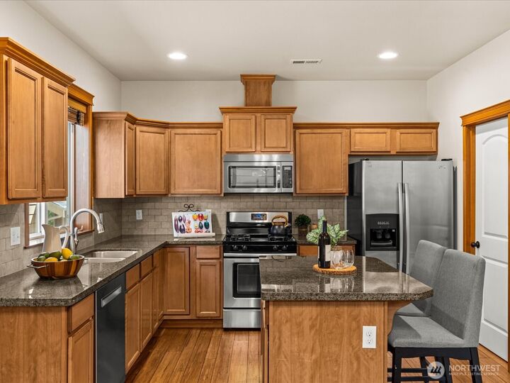 Property Photo:  103  162nd Place SE  WA 98012 