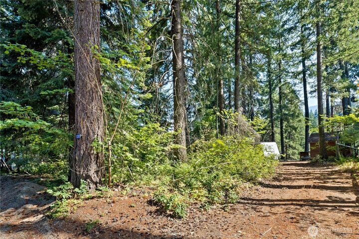 Property Photo:  1201  Oakmont Dr  WA 98922 