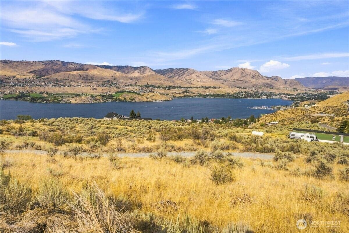 Property Photo: 64 Chelan Butte Rd WA 98816