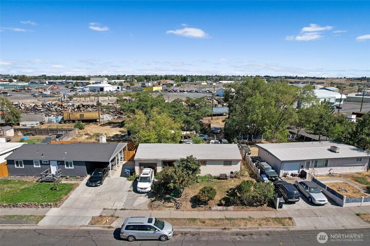 Property Photo:  1435 W Sunset Drive  WA 98837 