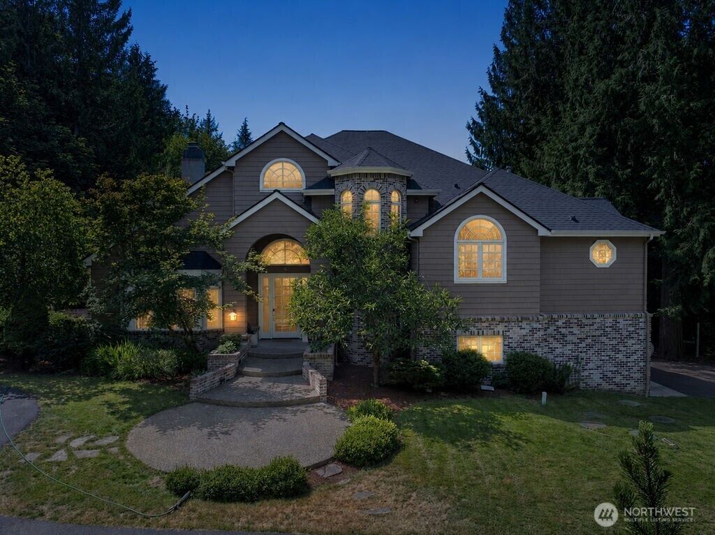 Property Photo: 26020 SE Old Black Nugget Road WA 98029