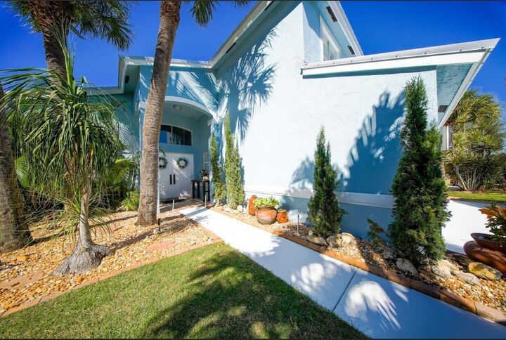 Property Photo: 6359 Harbour Star Drive FL 33467